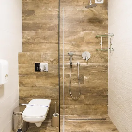 Girski Hotel&spa ホテル