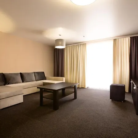 Girski Hotel&spa ホテル
